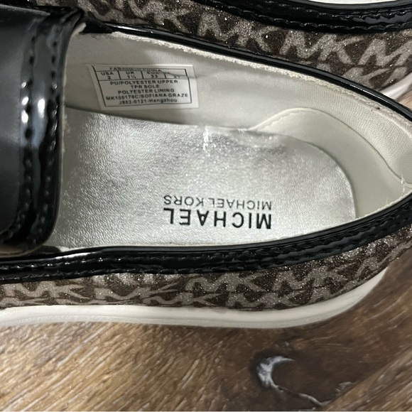 Michael Kors Kids Shoes Girls Size  2 Casual Slip On Sneaker - Picture 6 of 12